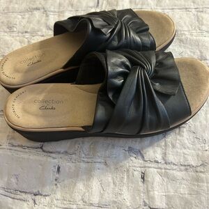CLARKS JILLIAN LEAP BLACK LEATHER ULTIMATE COMFORT WEDGE WOMEN’S SANDALS 8.5